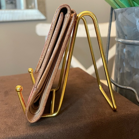 Gucci cream compact wallet with raspberry floral pattern - Picture 4 of 16